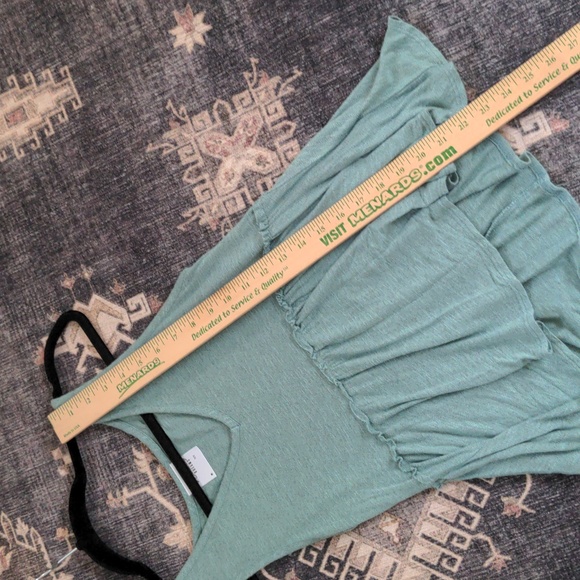 wandering dreams NY medium green tank cropped top - Picture 6 of 8